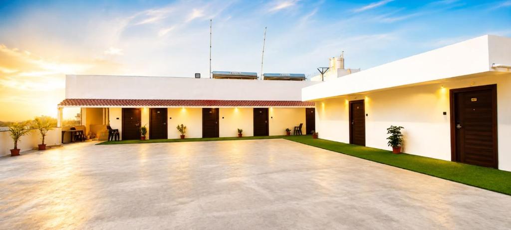 Facility image